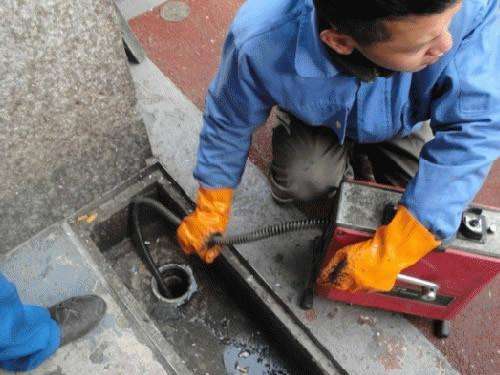 三才镇疏通下水道