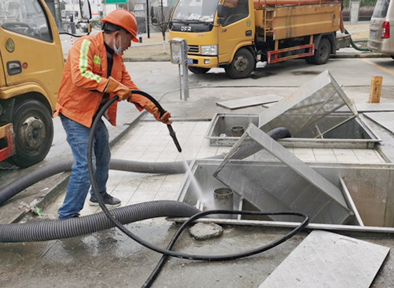 三才镇隔油池清理